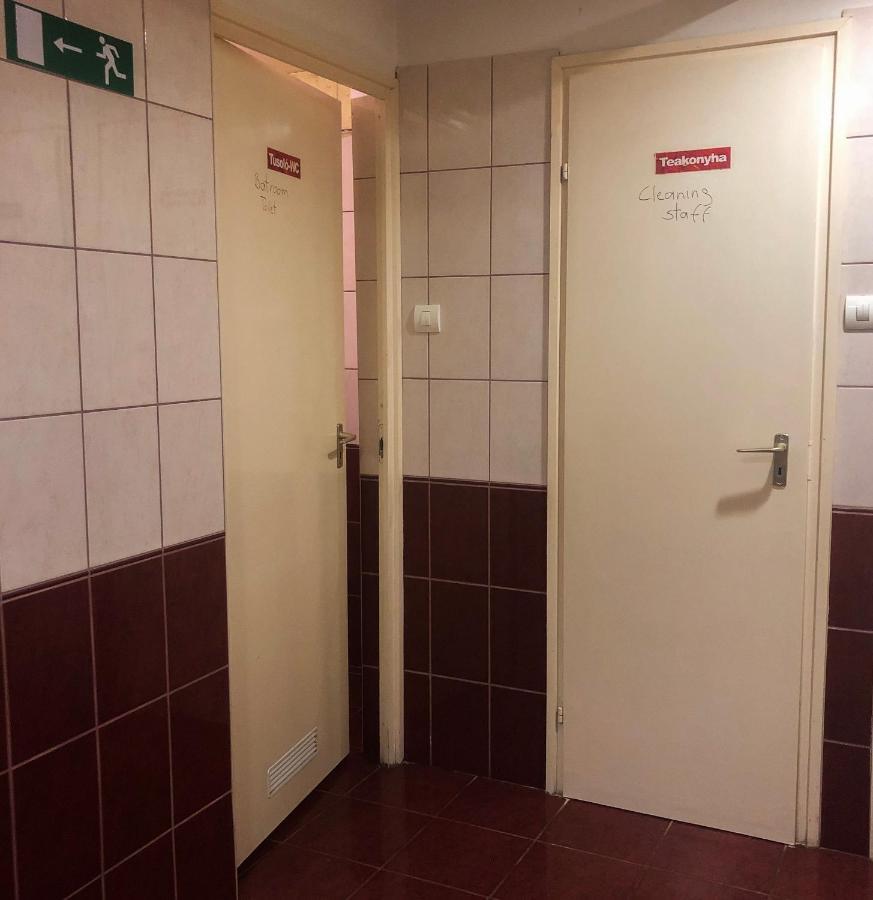 Whole Basement Former Pub3 For Bachelor / Bachelorette Party Budapest Exterior photo