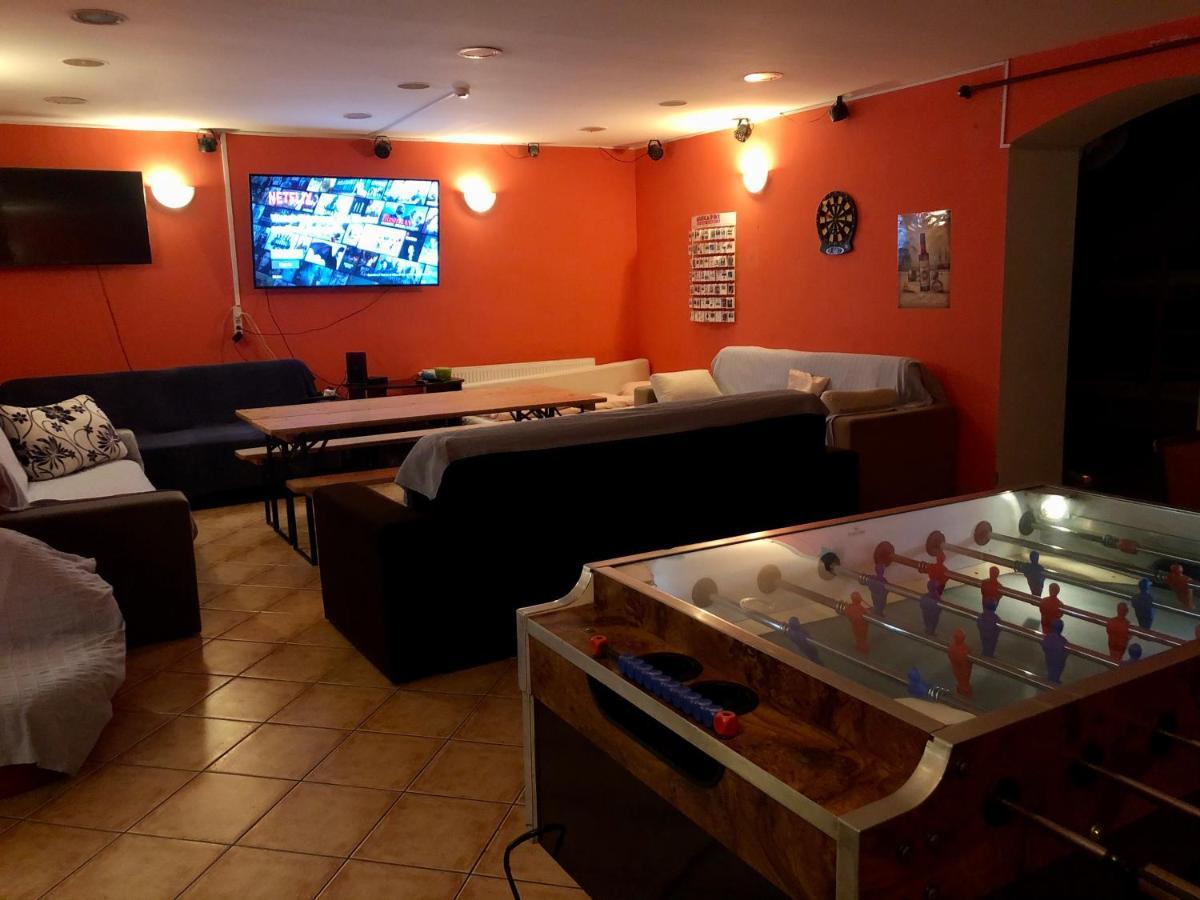Whole Basement Former Pub3 For Bachelor / Bachelorette Party Budapest Exterior photo